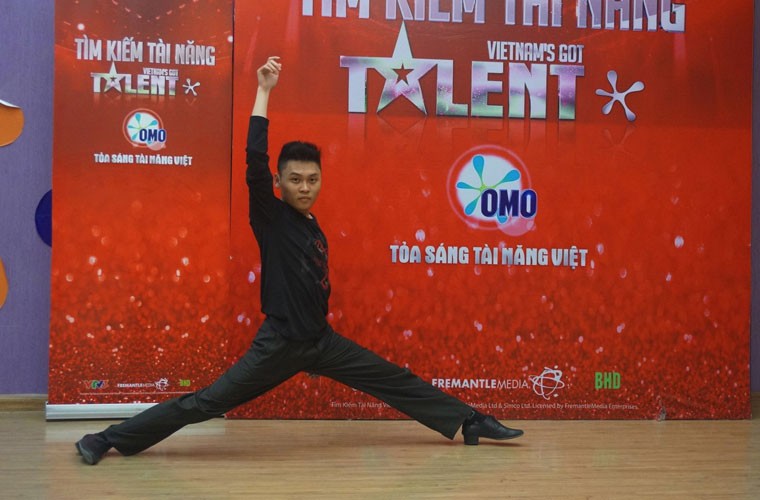 Thi sinh Vietnam’s Got Talent uong nham axit trong dem ban ket-Hinh-3